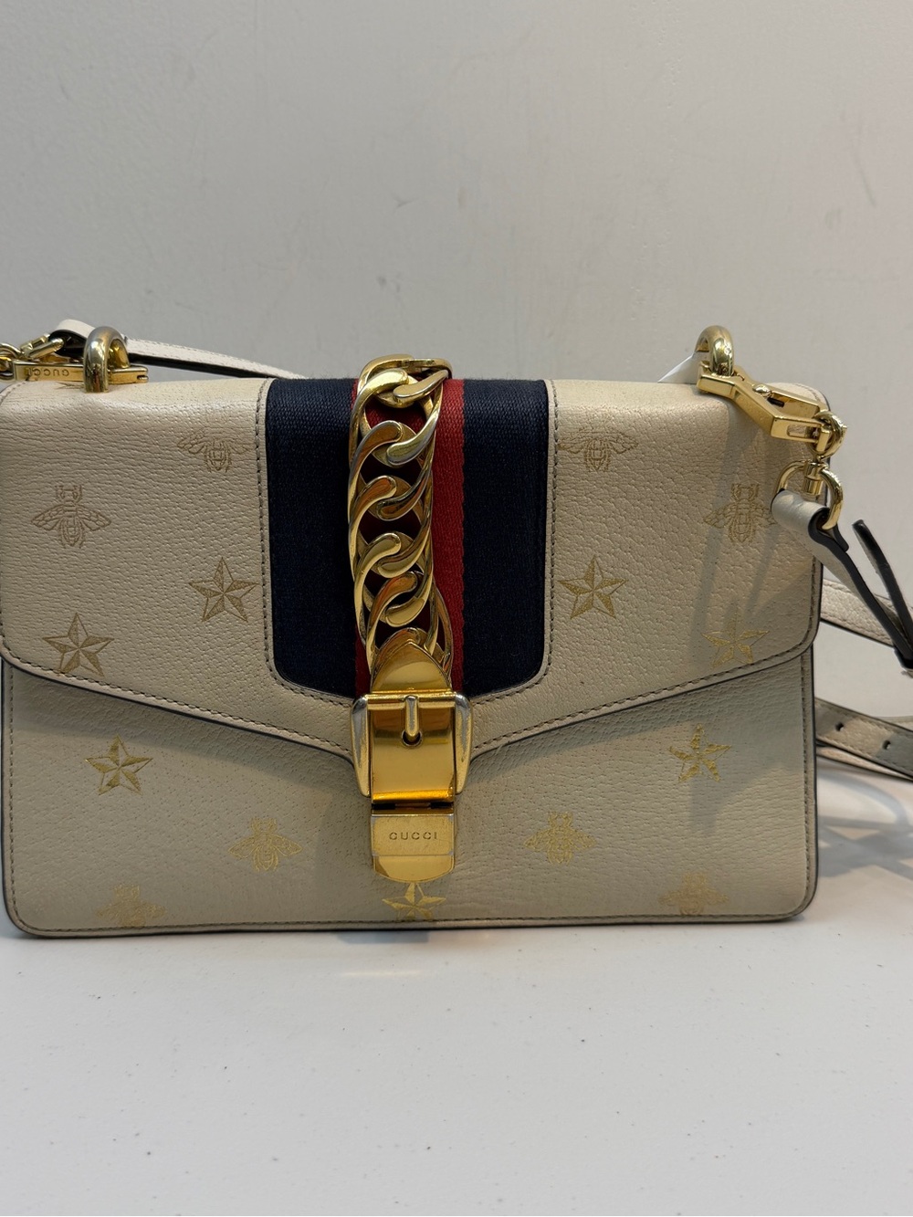 Gucci Ivory Leather Shoulder Bag with Navy & Red Stripe